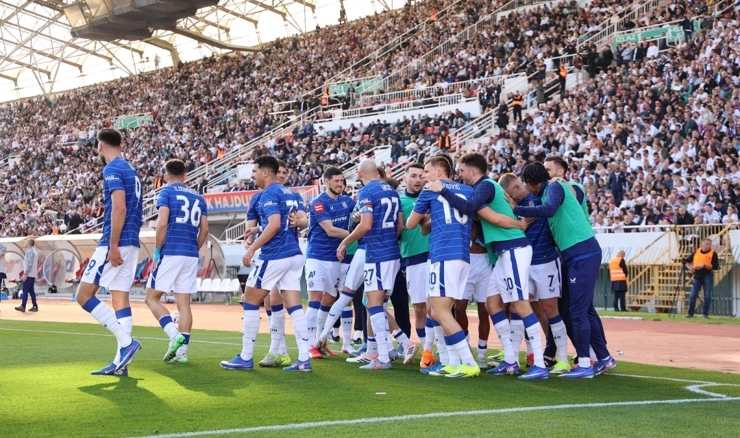 Dinamo slavio 3:1 na Poljudu i pobjegao Hajduku na +10